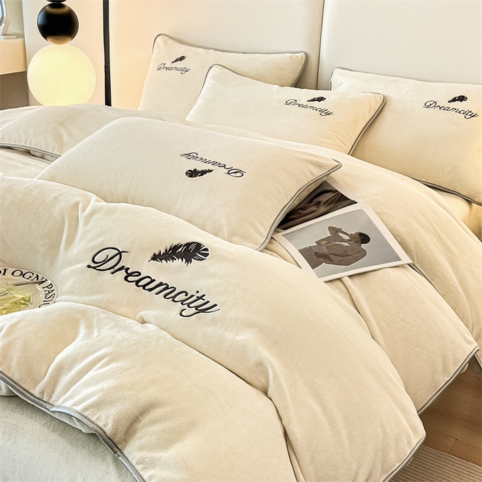 91家纺网 家纺一手货源 找家纺 （总）梦幻之城 2025新款牛奶绒刺绣款四件套-寐羽C款