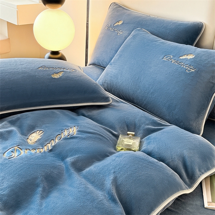 91家纺网 家纺一手货源 找家纺 （总）梦幻之城 2025新款牛奶绒刺绣款四件套-寐羽C款