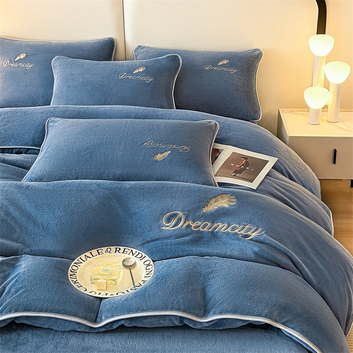 91家纺网 家纺一手货源 找家纺 （总）梦幻之城 2025新款牛奶绒刺绣款四件套-寐羽C款