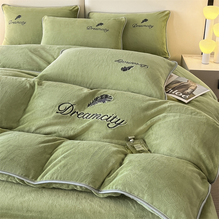 91家纺网 家纺一手货源 找家纺 梦幻之城 2025新款牛奶绒刺绣款四件套-寐羽C款 寐羽-月白绿