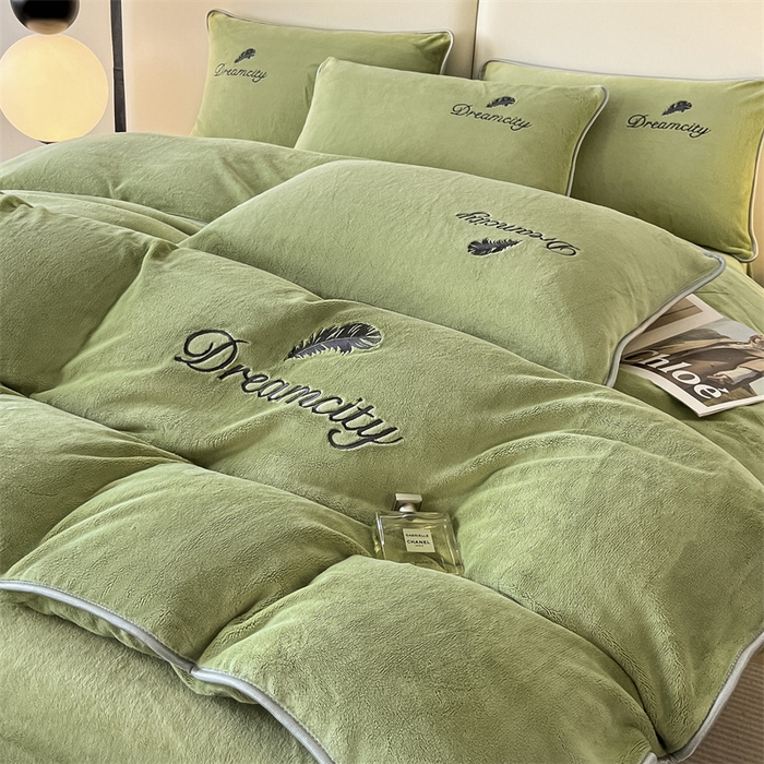 91家纺网 家纺一手货源 找家纺 梦幻之城 2025新款牛奶绒刺绣款四件套-寐羽C款 寐羽-月白绿