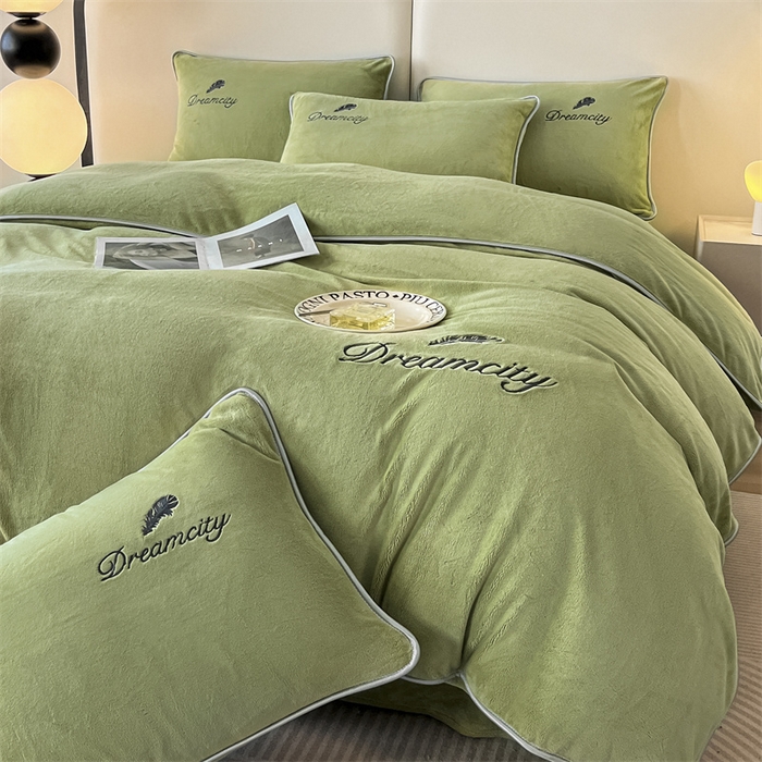 91家纺网 家纺一手货源 找家纺 梦幻之城 2025新款牛奶绒刺绣款四件套-寐羽C款 寐羽-月白绿