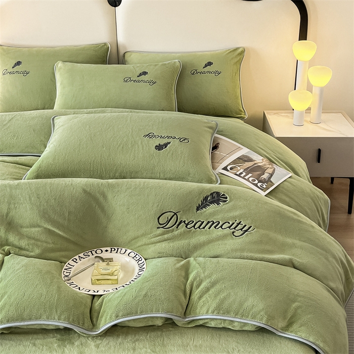 91家纺网 家纺一手货源 找家纺 梦幻之城 2025新款牛奶绒刺绣款四件套-寐羽C款 寐羽-月白绿