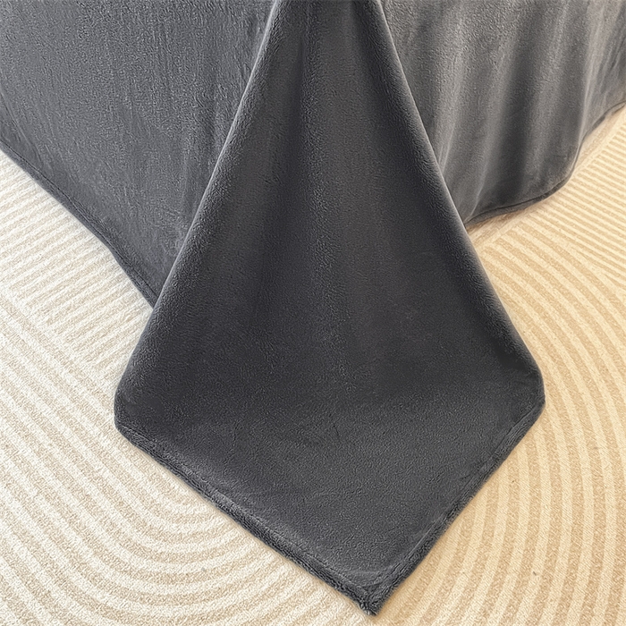 91家纺网 家纺一手货源 找家纺 梦幻之城 2025新款牛奶绒刺绣款四件套-寐羽C款 寐羽-绅士灰