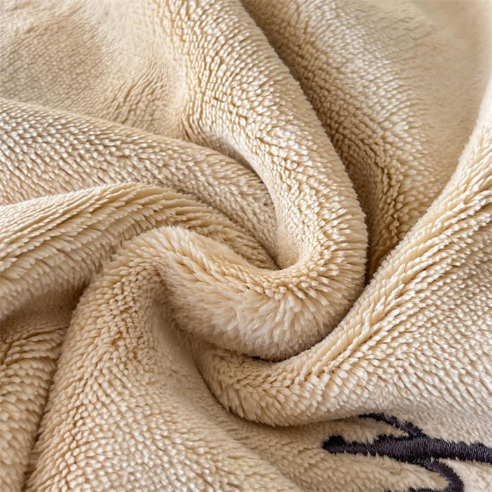 91家纺网 家纺一手货源 找家纺 梦幻之城 2025新款牛奶绒刺绣款四件套-寐羽C款 寐羽-香槟色