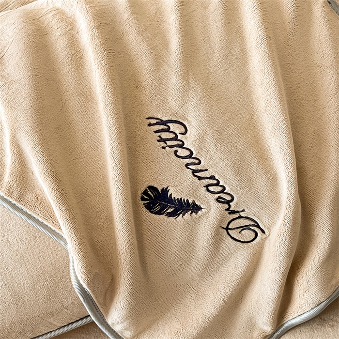 91家纺网 家纺一手货源 找家纺 梦幻之城 2025新款牛奶绒刺绣款四件套-寐羽C款 寐羽-香槟色