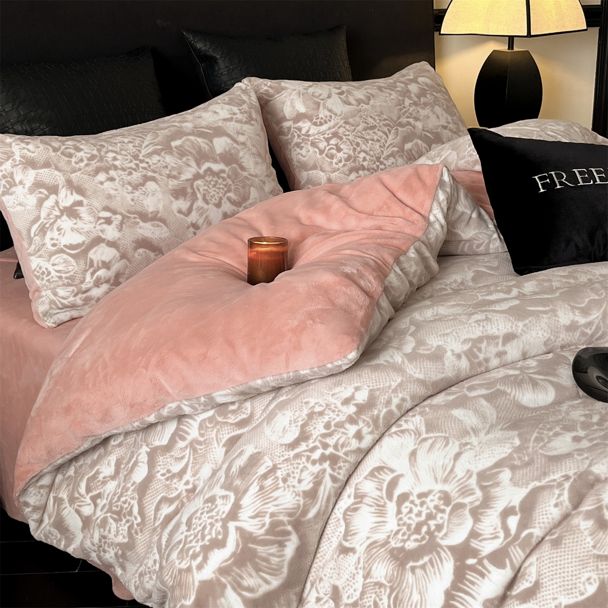 91家纺网 家纺一手货源 找家纺 梦幻之城 2025新款雕花牛奶绒系列四件套-丽娜 丽娜-橙意粉