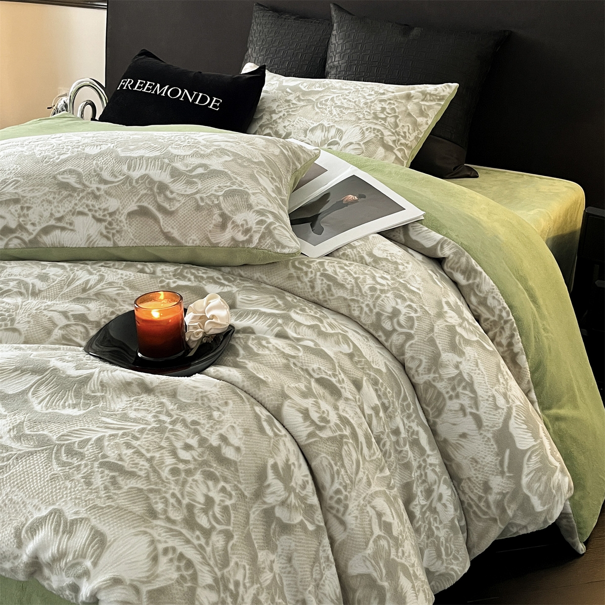 91家纺网 家纺一手货源 找家纺 梦幻之城 2025新款雕花牛奶绒系列四件套-丽娜 丽娜-月白绿