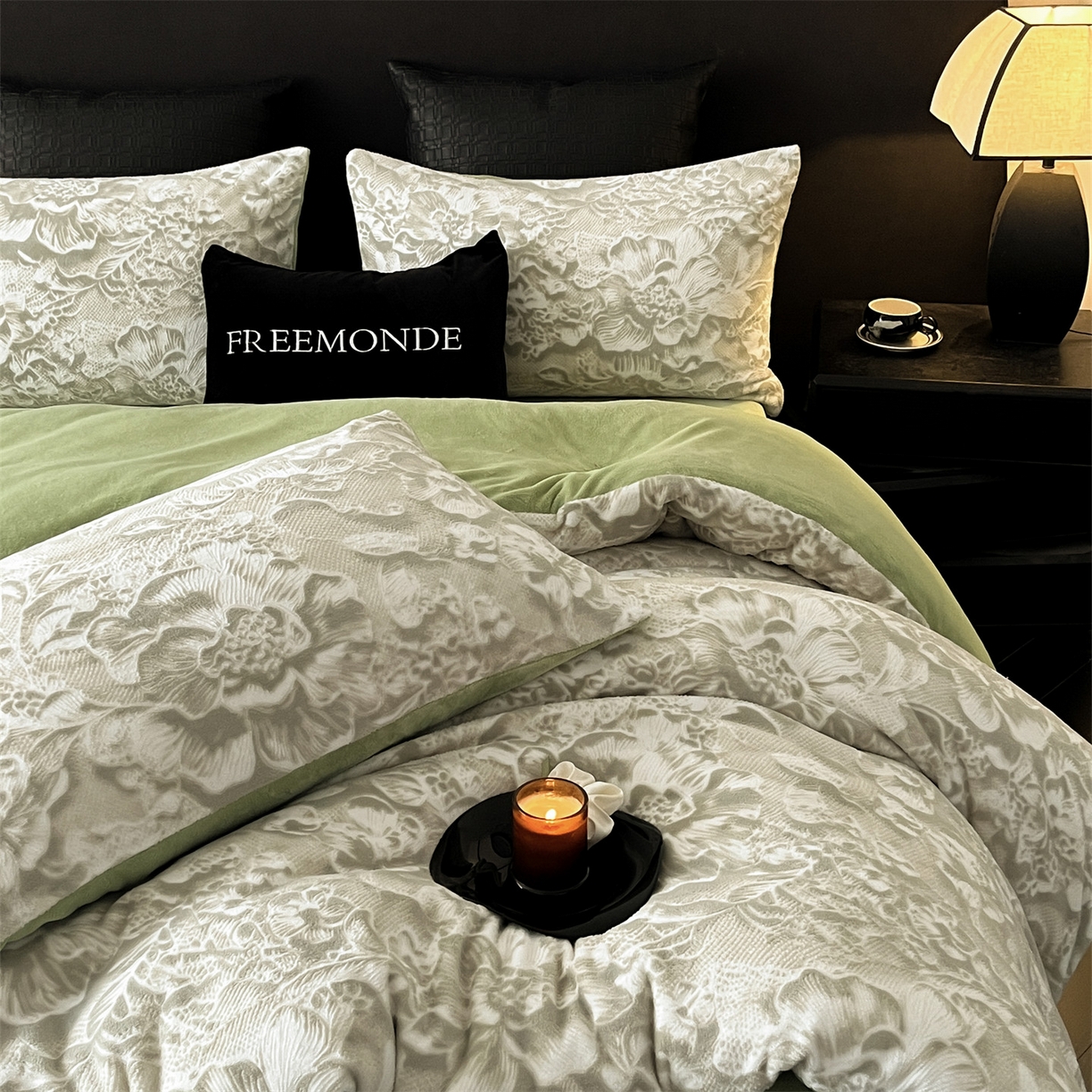 91家纺网 家纺一手货源 找家纺 梦幻之城 2025新款雕花牛奶绒系列四件套-丽娜 丽娜-月白绿