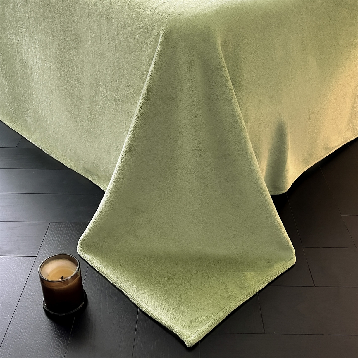 91家纺网 家纺一手货源 找家纺 梦幻之城 2025新款雕花牛奶绒系列四件套-丽娜 丽娜-月白绿