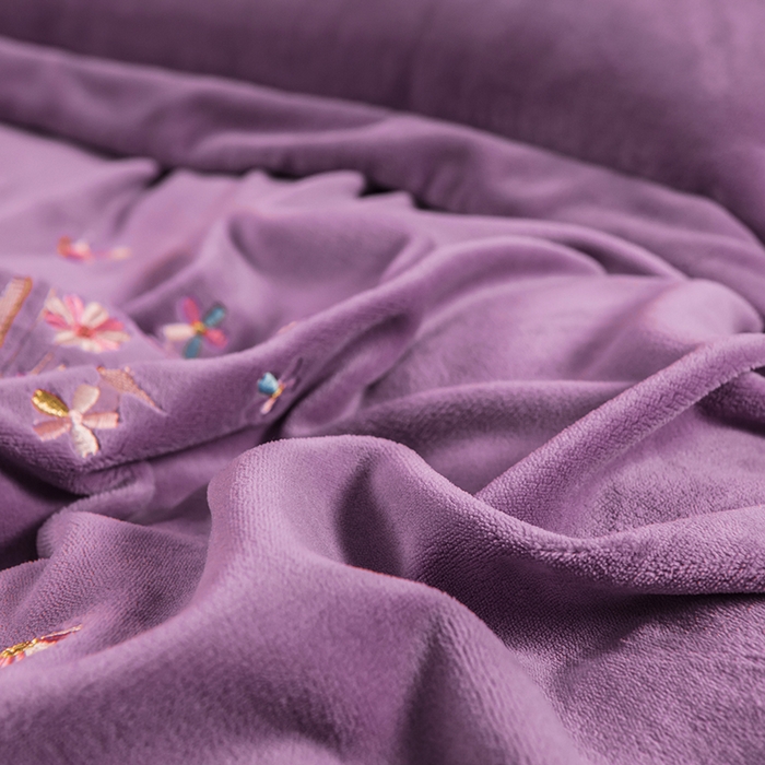91家纺网 家纺一手货源 找家纺 绒博士 2025新款220g高克重博士绒秋冬保暖四件套--倾城之恋 倾城之恋   香芋紫