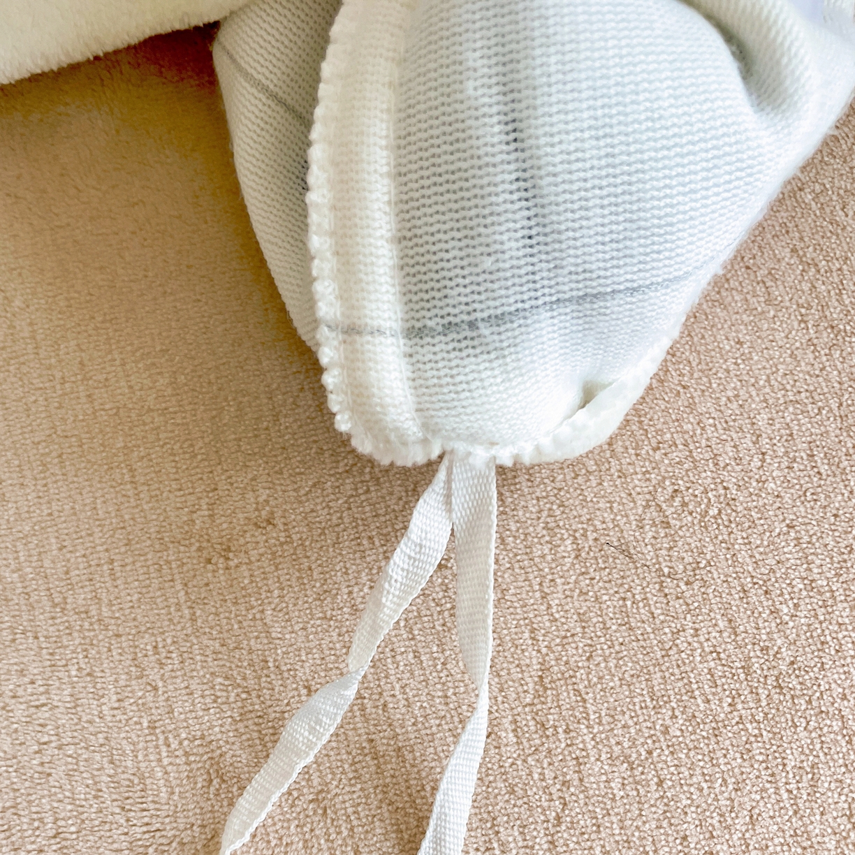 91家纺网 家纺一手货源 找家纺 丽涵家纺 2025秋冬新品混搭波点牛奶绒四件套-拍摄风格一 波点-奶白