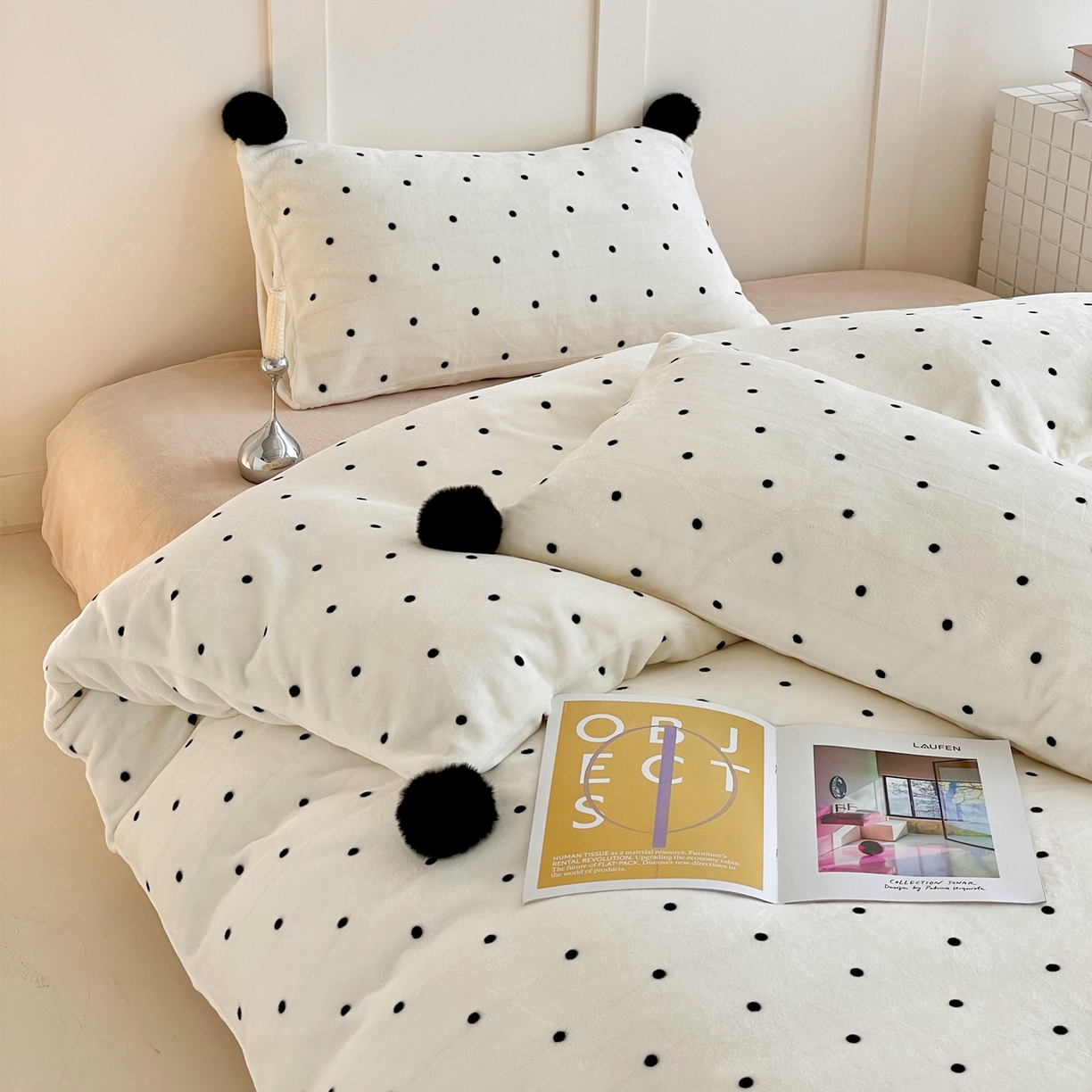 91家纺网 家纺一手货源 找家纺 丽涵家纺 2025秋冬新品混搭波点牛奶绒四件套-拍摄风格一 波点-奶白