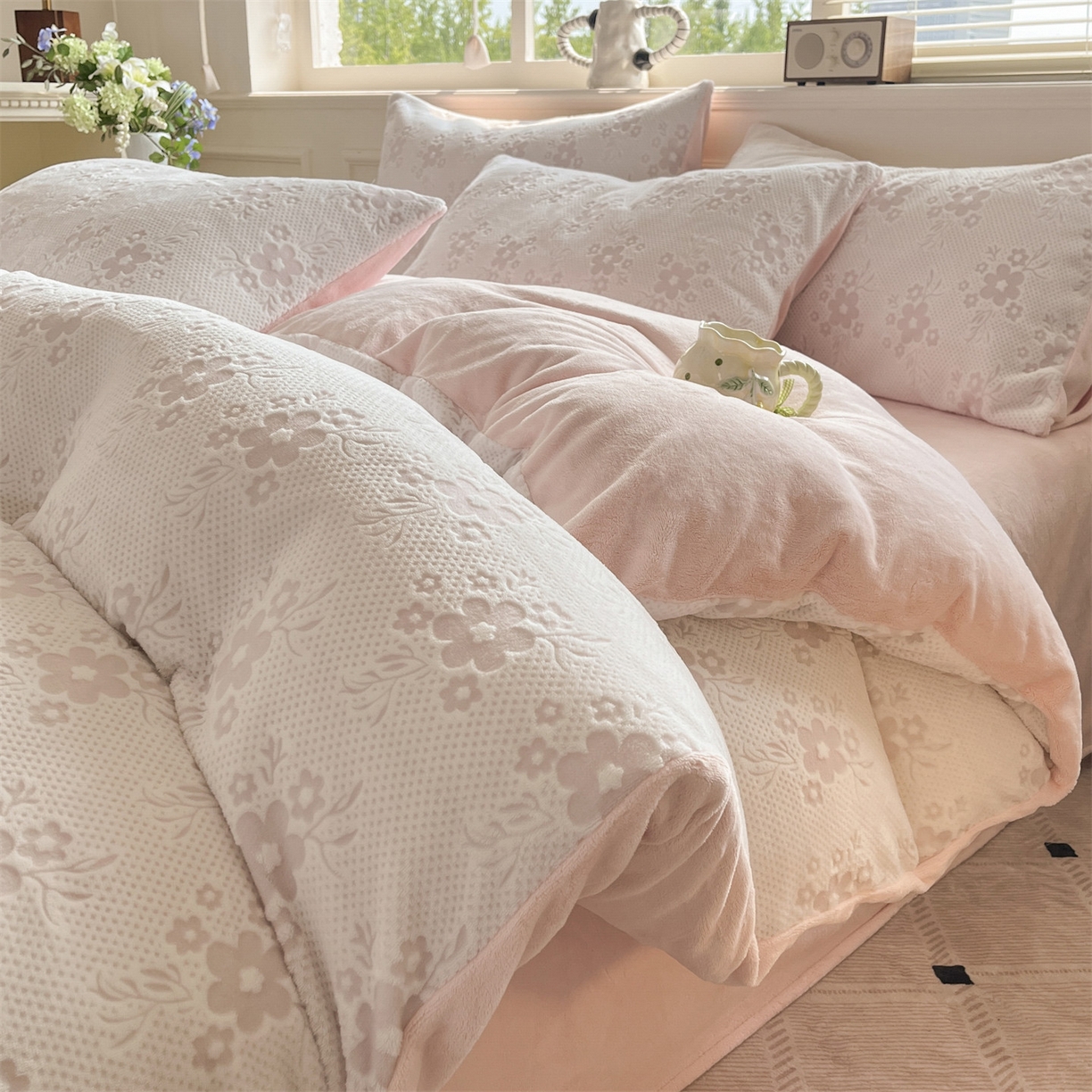 91家纺网 家纺一手货源 找家纺 （总）梦幻之城 2025新款雕花绒牛奶绒系列四件套-花琦