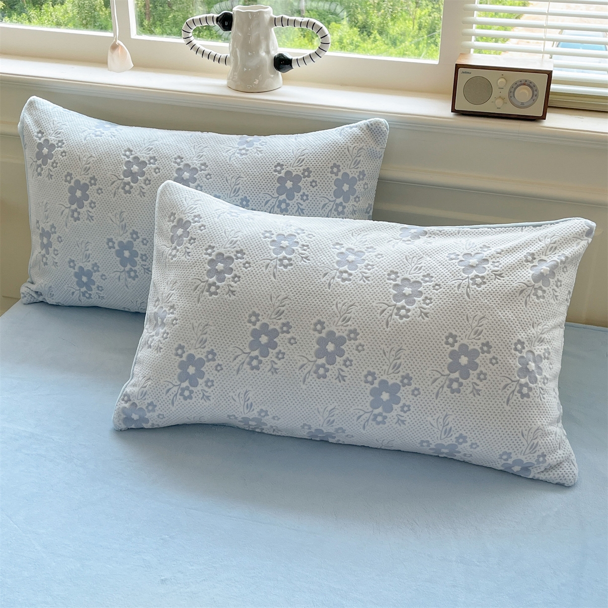 91家纺网 家纺一手货源 找家纺 梦幻之城 2025新款雕花绒牛奶绒系列四件套-花琦 花琦-天空蓝