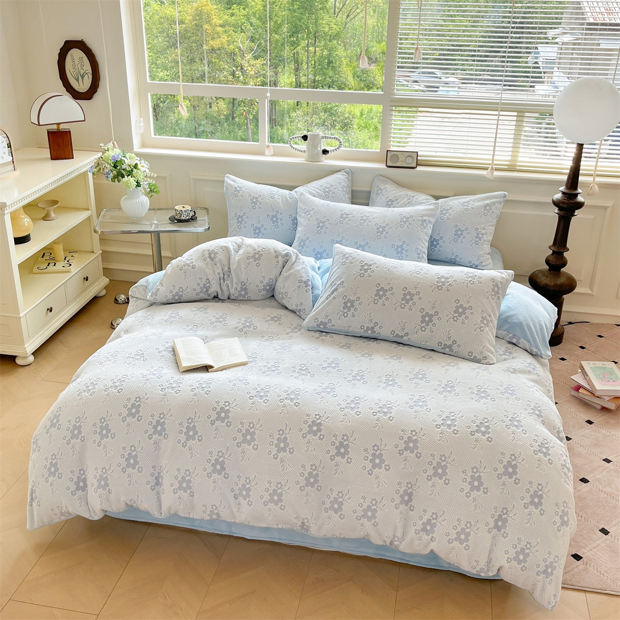 91家纺网 家纺一手货源 找家纺 梦幻之城 2025新款雕花绒牛奶绒系列四件套-花琦 花琦-天空蓝