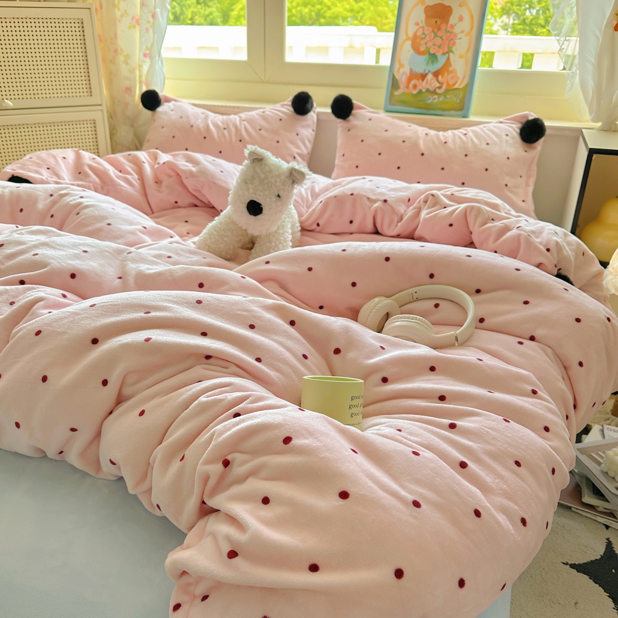 91家纺网 家纺一手货源 找家纺 丽涵家纺 2025秋冬新品混搭波点牛奶绒四件套三件套-拍摄风格二 波点-粉色