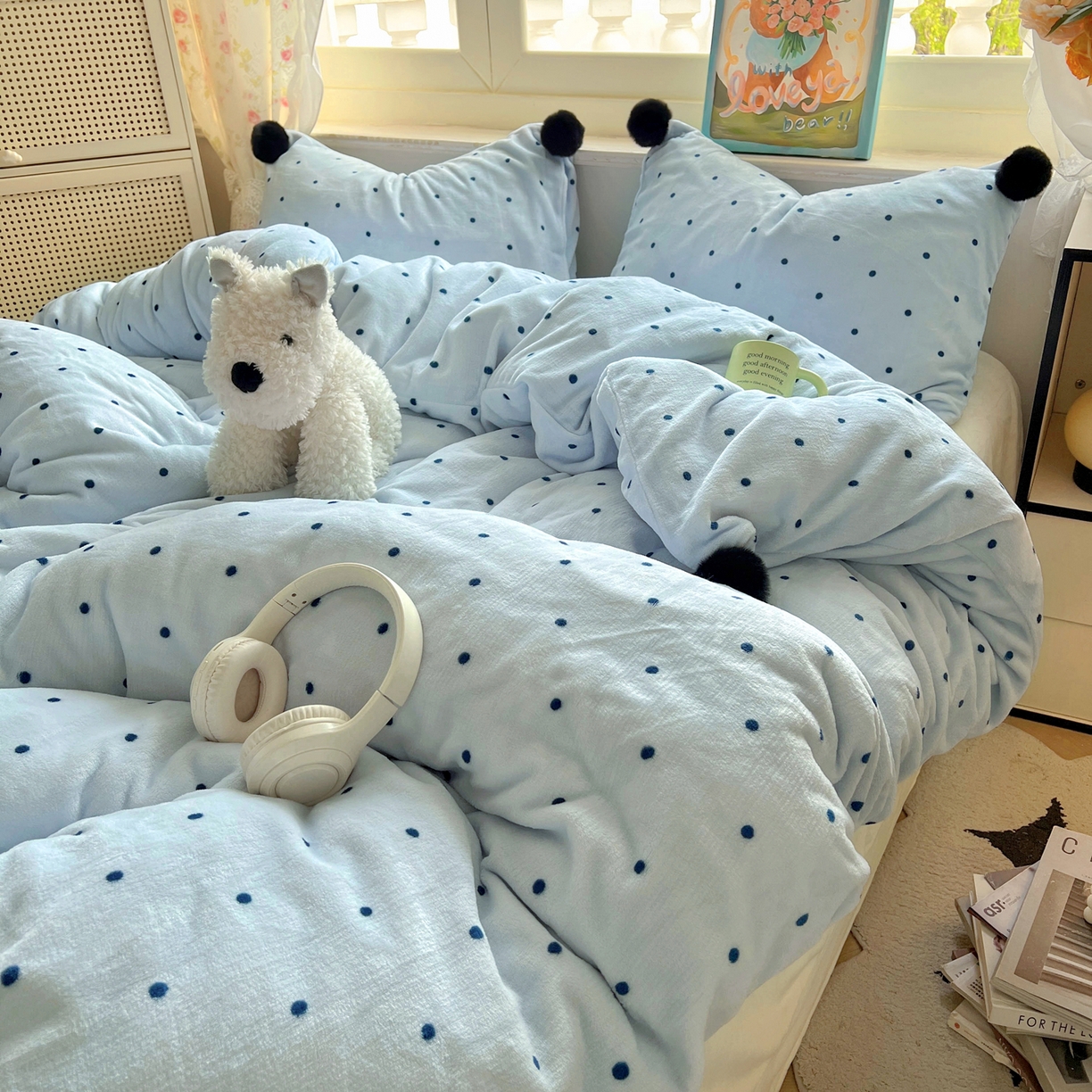 91家纺网 家纺一手货源 找家纺 丽涵家纺 2025秋冬新品混搭波点牛奶绒四件套三件套-拍摄风格二 波点-蓝色