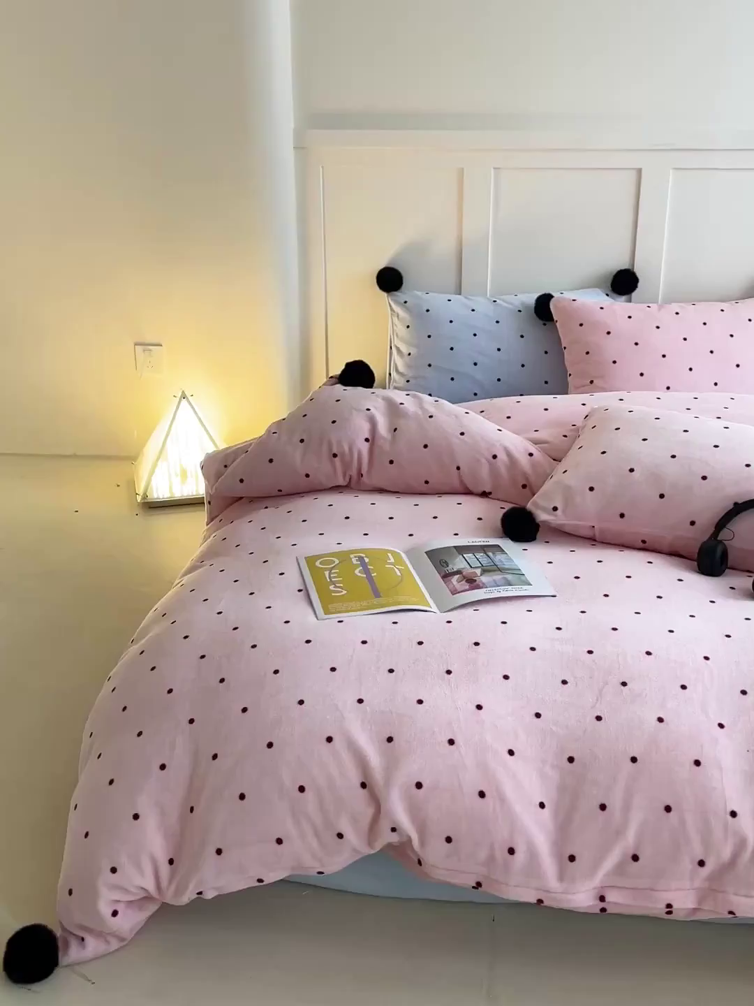 91家纺网 家纺一手货源 找家纺 丽涵家纺 2025秋冬新品混搭波点牛奶绒四件套-拍摄风格一 波点-粉色