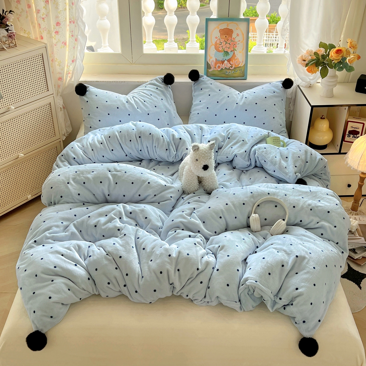 91家纺网 家纺一手货源 找家纺 丽涵家纺 2025秋冬新品混搭波点牛奶绒四件套三件套-拍摄风格二 波点-蓝色