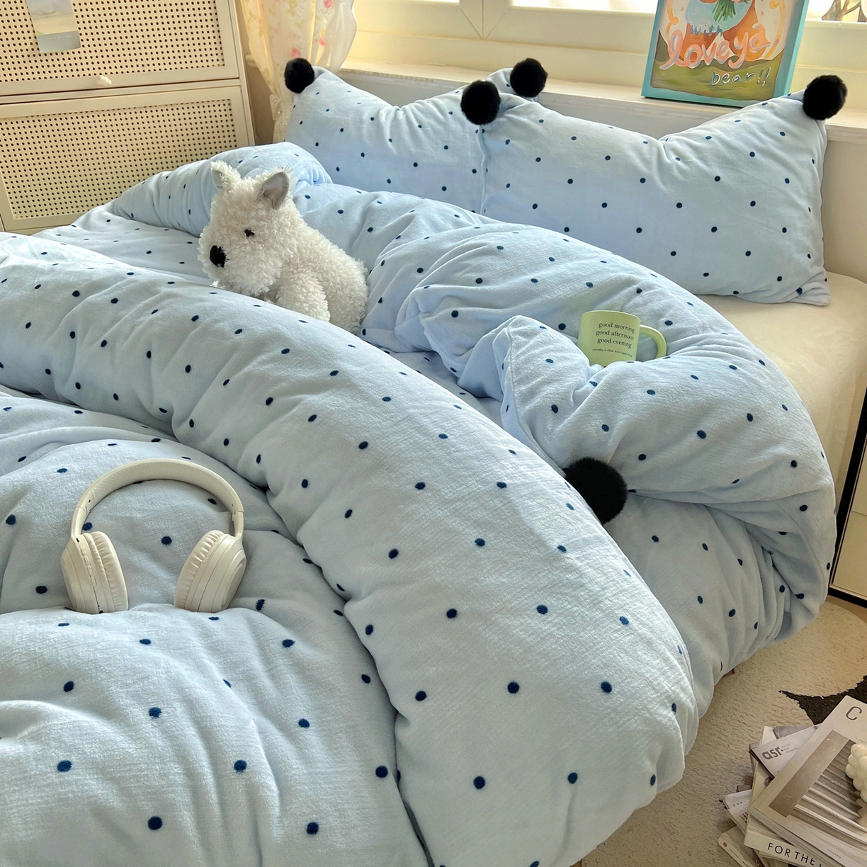 91家纺网 家纺一手货源 找家纺 （总）丽涵家纺 2025秋冬新品混搭波点牛奶绒四件套三件套-拍摄风格二