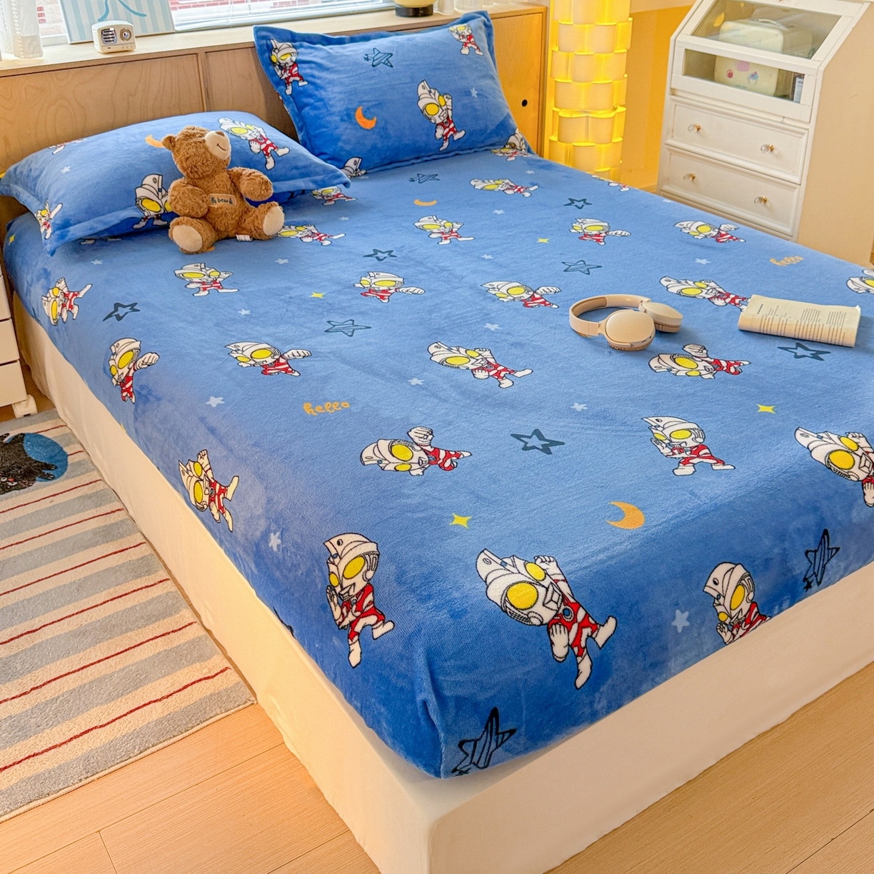 91家纺网 家纺一手货源 找家纺 名兮-2025经典奥特曼-三丽鸥高克重印花牛奶绒床笠 艾斯