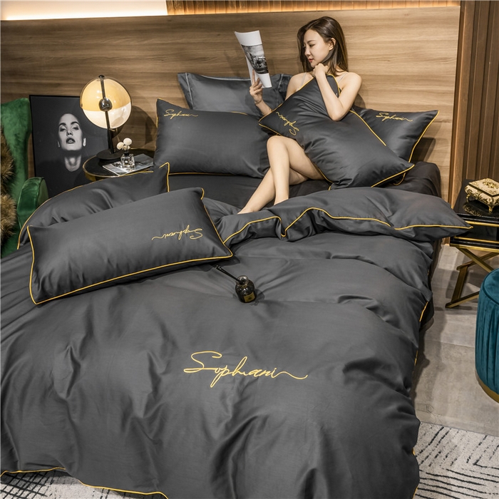 91家纺网 家纺一手货源 找家纺 小叮当家纺仓储工厂店 2025新款(热买家秀不断货)40s贡缎长绒棉纯棉字母款全棉四件套轻奢床上用品 绅士灰