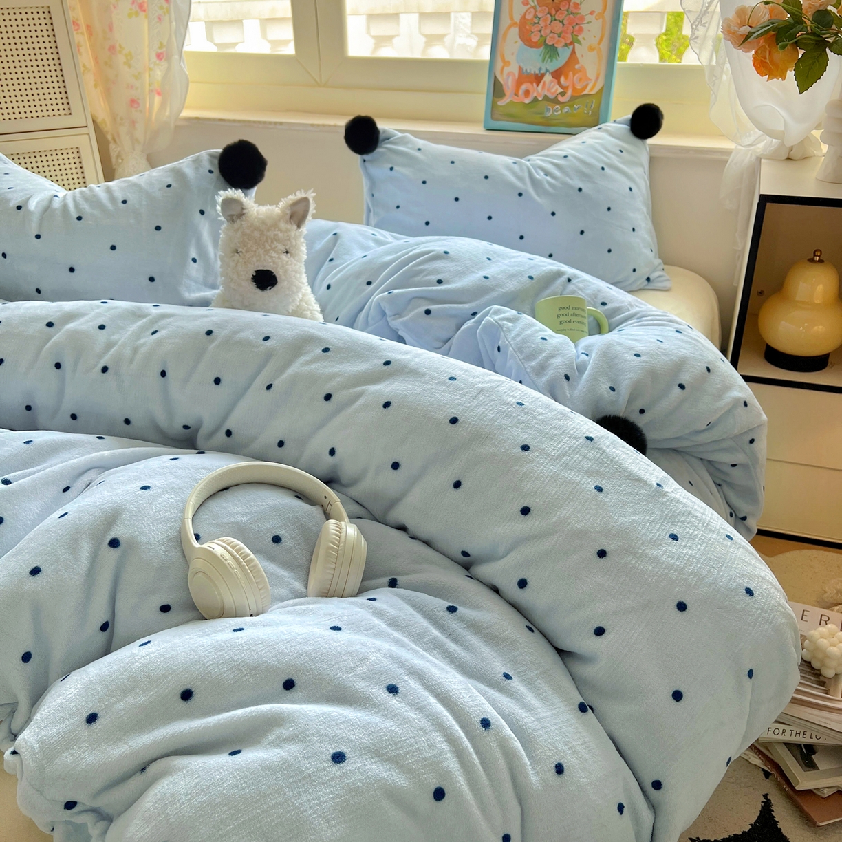 91家纺网 家纺一手货源 找家纺 丽涵家纺 2025秋冬新品混搭波点牛奶绒四件套三件套-拍摄风格二 波点-蓝色