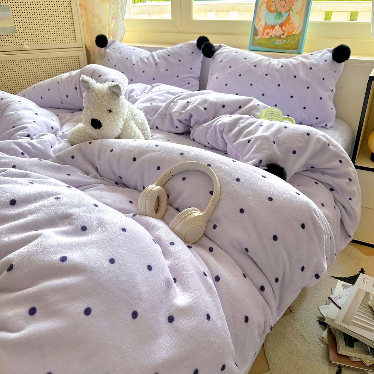 91家纺网 家纺一手货源 找家纺 丽涵家纺 2025秋冬新品混搭波点牛奶绒四件套三件套-拍摄风格二 波点-紫色