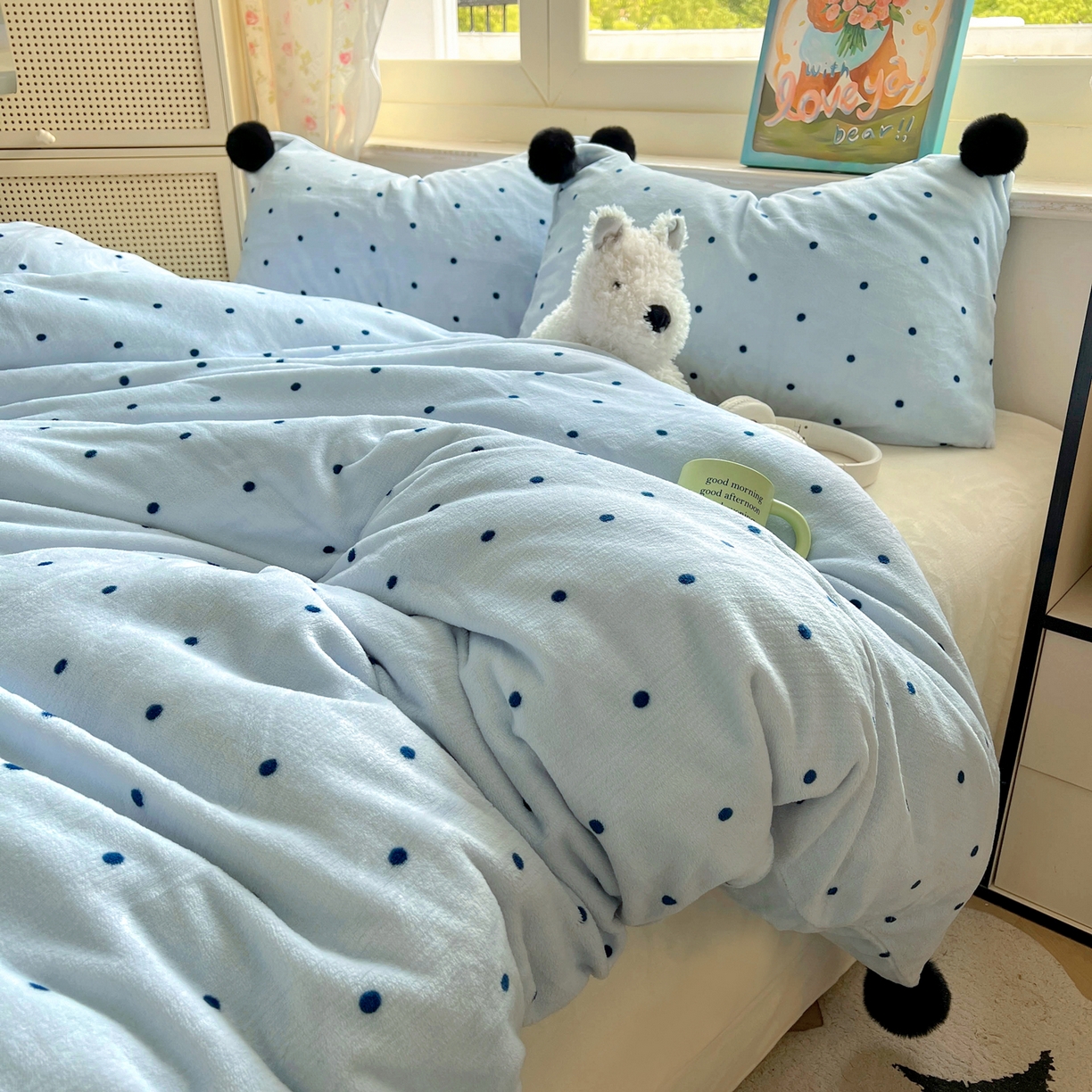 91家纺网 家纺一手货源 找家纺 丽涵家纺 2025秋冬新品混搭波点牛奶绒四件套三件套-拍摄风格二 波点-蓝色