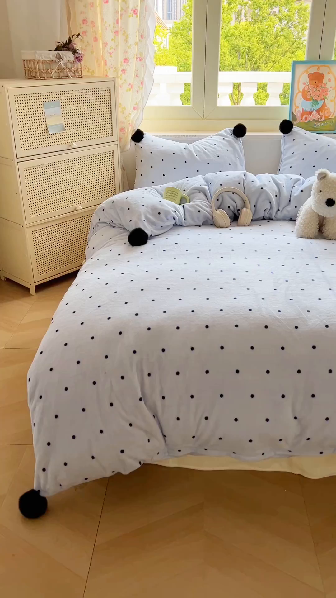 91家纺网 家纺一手货源 找家纺 丽涵家纺 2025秋冬新品混搭波点牛奶绒四件套三件套-拍摄风格二 波点-蓝色