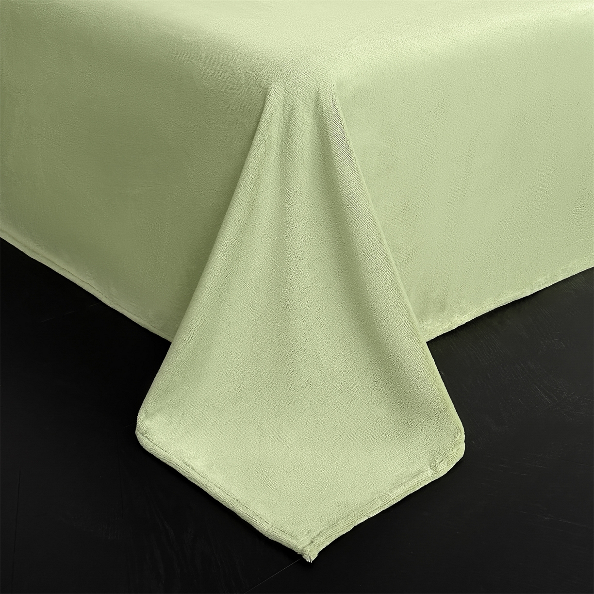 91家纺网 家纺一手货源 找家纺 梦幻之城 2025新款雕花牛奶绒系列四件套-蝶缦 蝶缦-月白绿