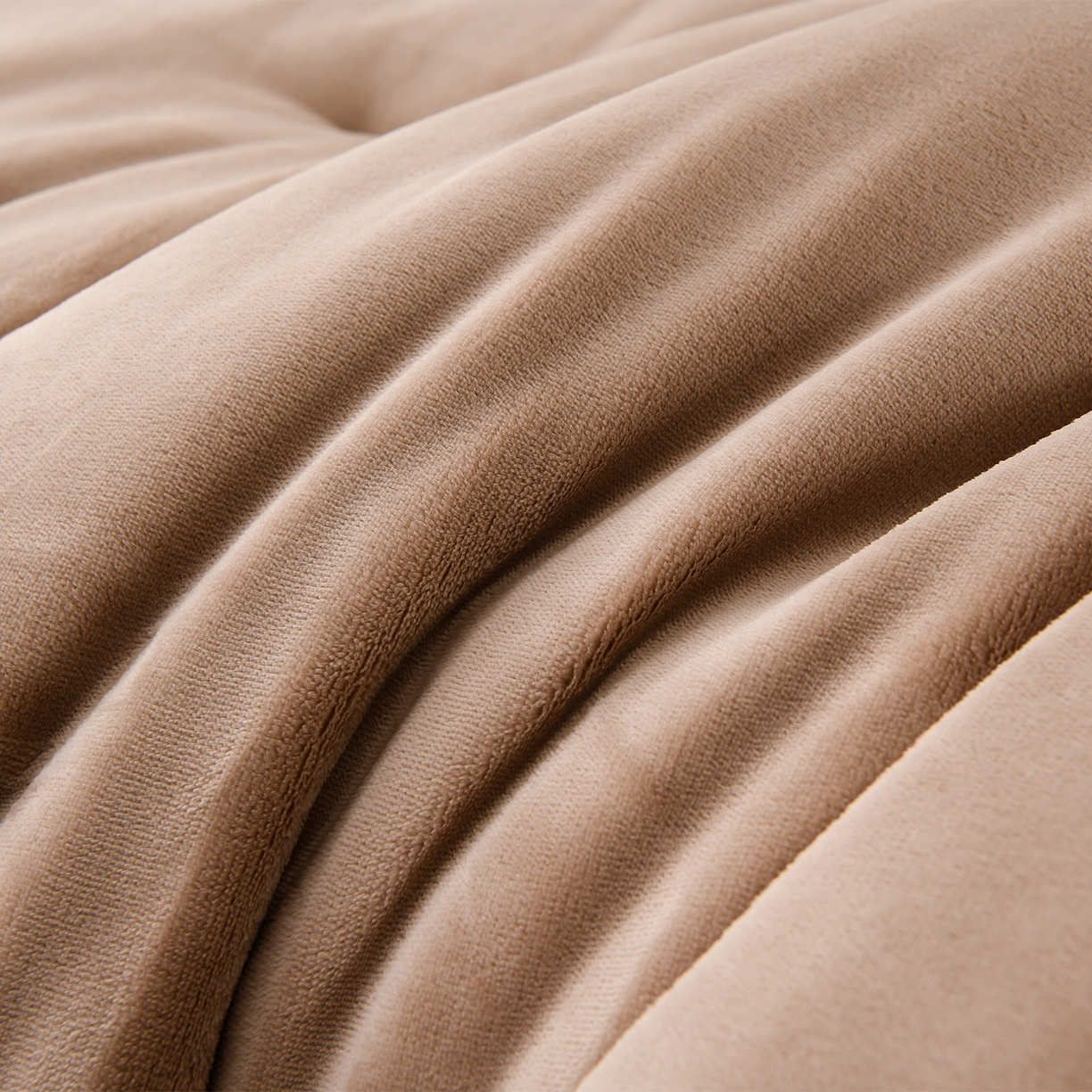 91家纺网 家纺一手货源 找家纺 锦逸家居 2025新款可拆卸牛奶绒羽丝棉冬被被子被芯 可拆洗-焦糖奶茶