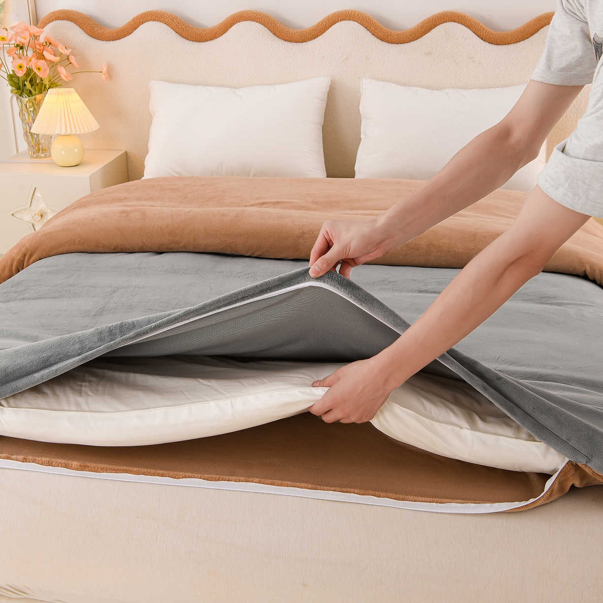 91家纺网 家纺一手货源 找家纺 锦逸家居 2025新款可拆卸牛奶绒羽丝棉冬被被子被芯 可拆洗-灰咖啡