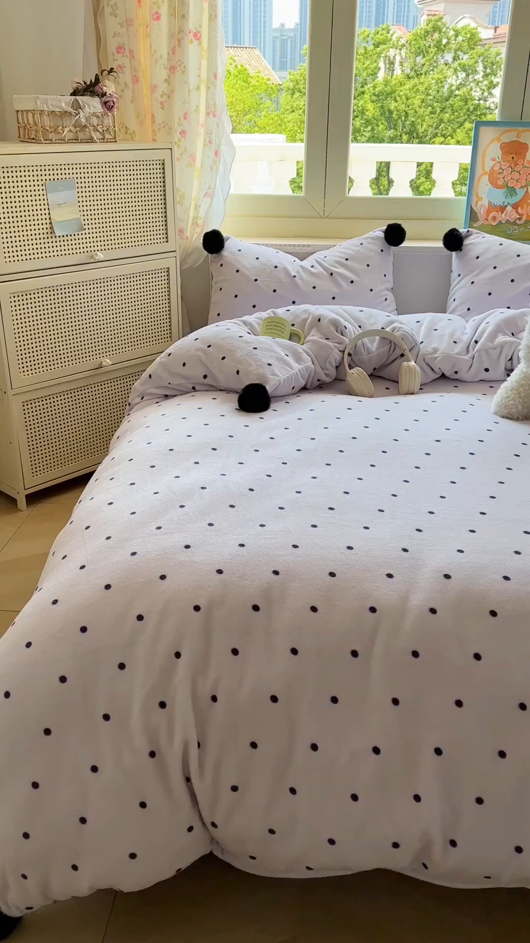 91家纺网 家纺一手货源 找家纺 丽涵家纺 2025秋冬新品混搭波点牛奶绒四件套三件套-拍摄风格二 波点-紫色