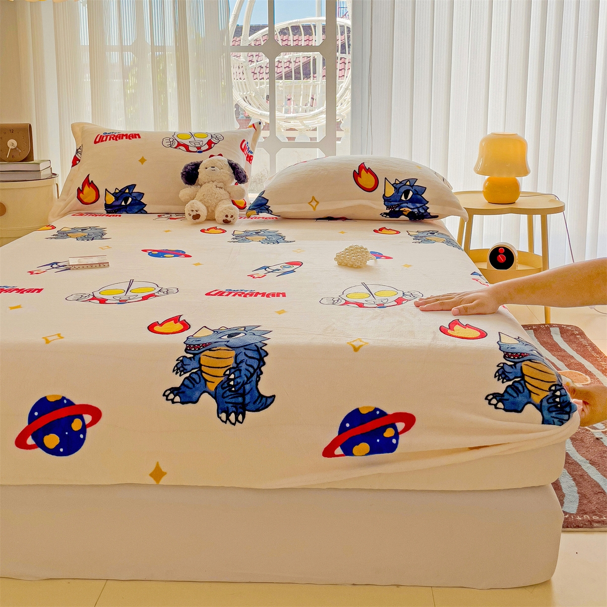 91家纺网 家纺一手货源 找家纺 名兮-2025经典奥特曼-三丽鸥高克重印花牛奶绒床笠 奥特超人