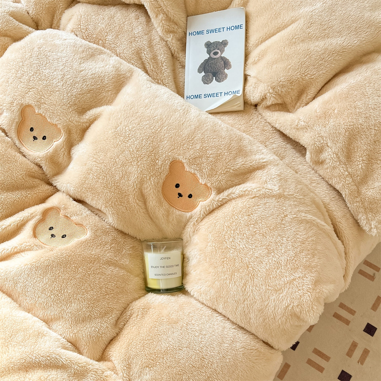 91家纺网 家纺一手货源 找家纺 梦幻之城 2025新款北极绒绣花系列四件套-萌宠 萌宠-香槟色