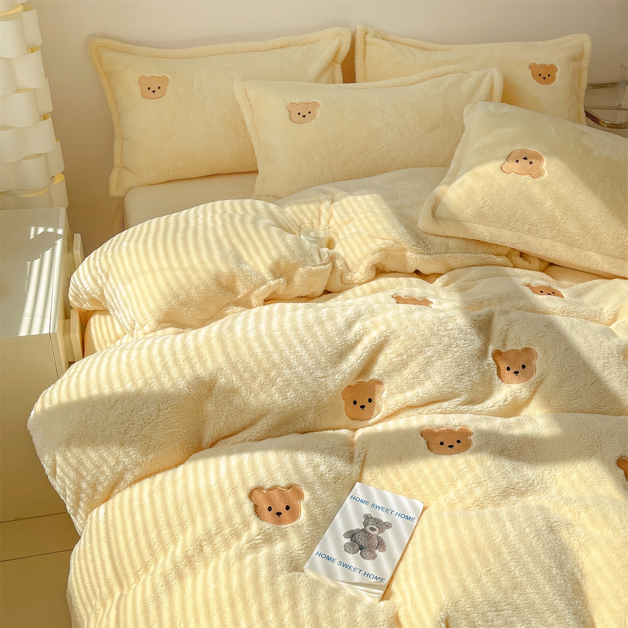 梦幻之城 2025新款北极绒绣花系列四件套-萌宠 萌宠-奶油黄