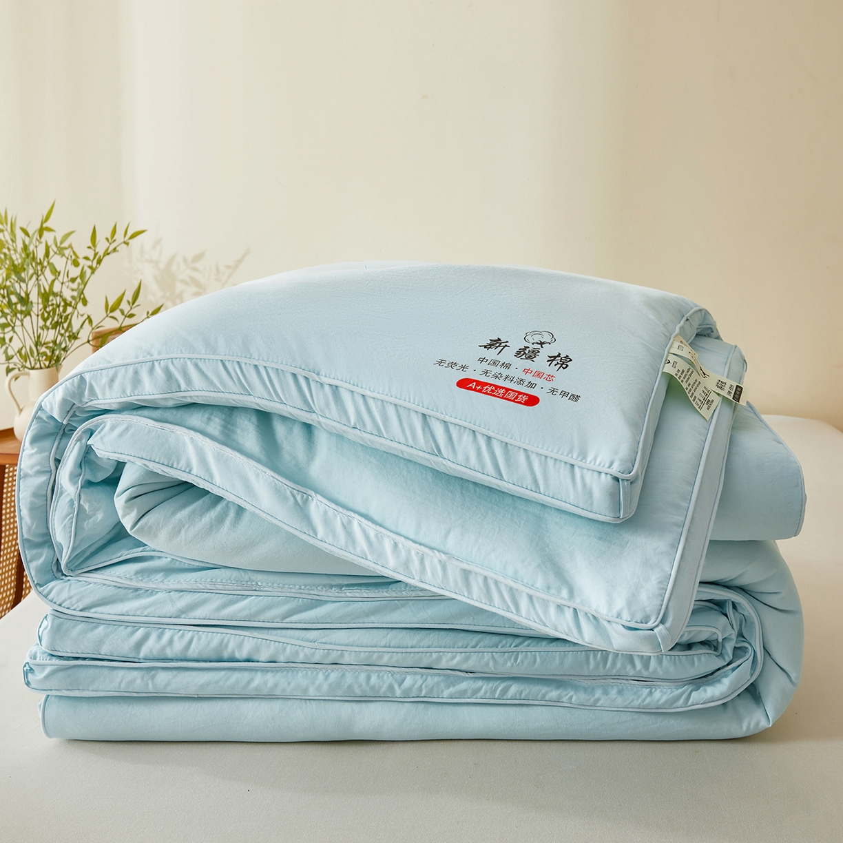91家纺网 家纺一手货源 找家纺 逸居家纺 2025新款A类立体新疆棉花被子被芯 立体棉花被 纯净蓝