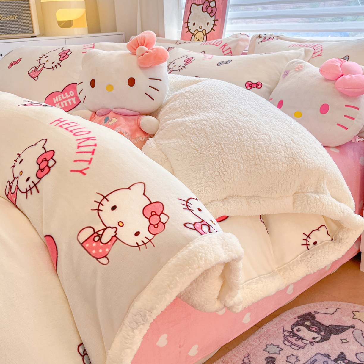 91家纺网 家纺一手货源 找家纺 （总）暮思家居 2025新款三丽鸥正版授权少女可爱卡通加厚牛奶绒羊羔绒毛毯多功能四季毛毯四件套