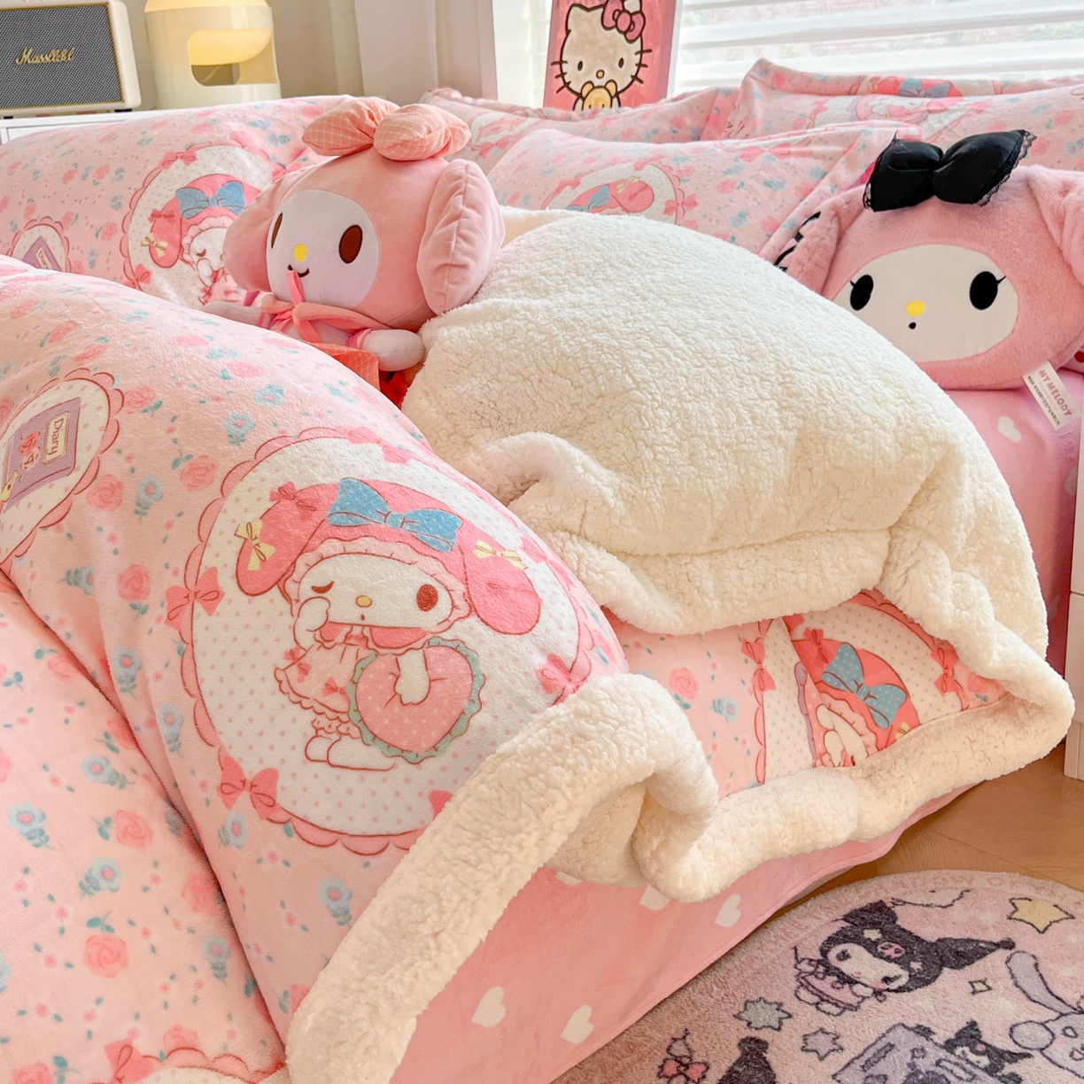 91家纺网 家纺一手货源 找家纺 （总）暮思家居 2025新款三丽鸥正版授权少女可爱卡通加厚牛奶绒羊羔绒毛毯多功能四季毛毯四件套