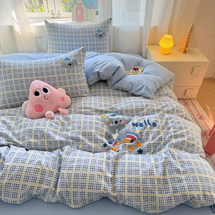 91家纺网 家纺一手货源 找家纺 沃朴家居 2025新款萌趣水洗棉毛巾绣四件套 彩虹考拉