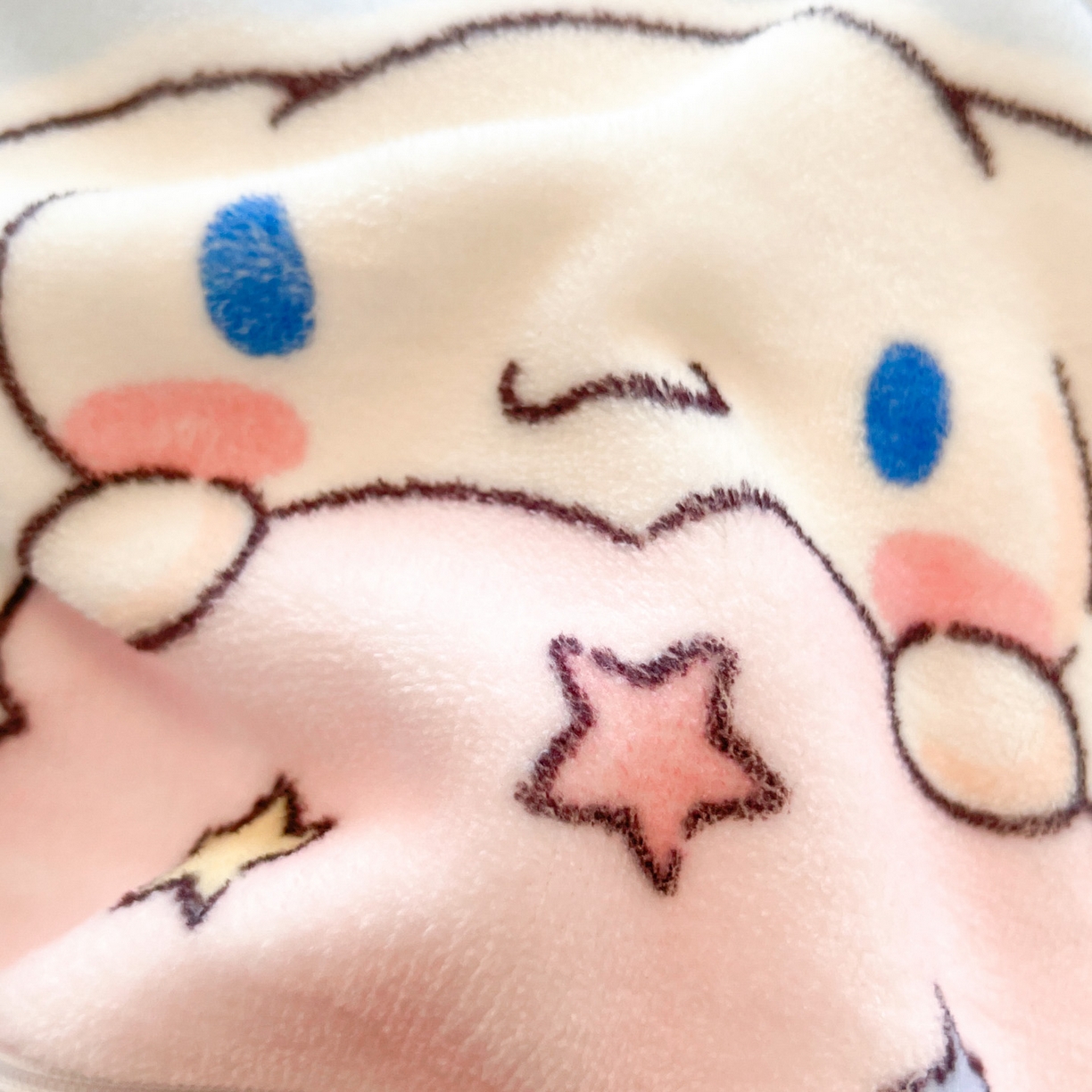 91家纺网 家纺一手货源 找家纺 暮思家居 2025新款三丽鸥正版授权少女可爱卡通加厚牛奶绒羊羔绒毛毯多功能四季毛毯四件套 羊羔绒-点点玉桂狗