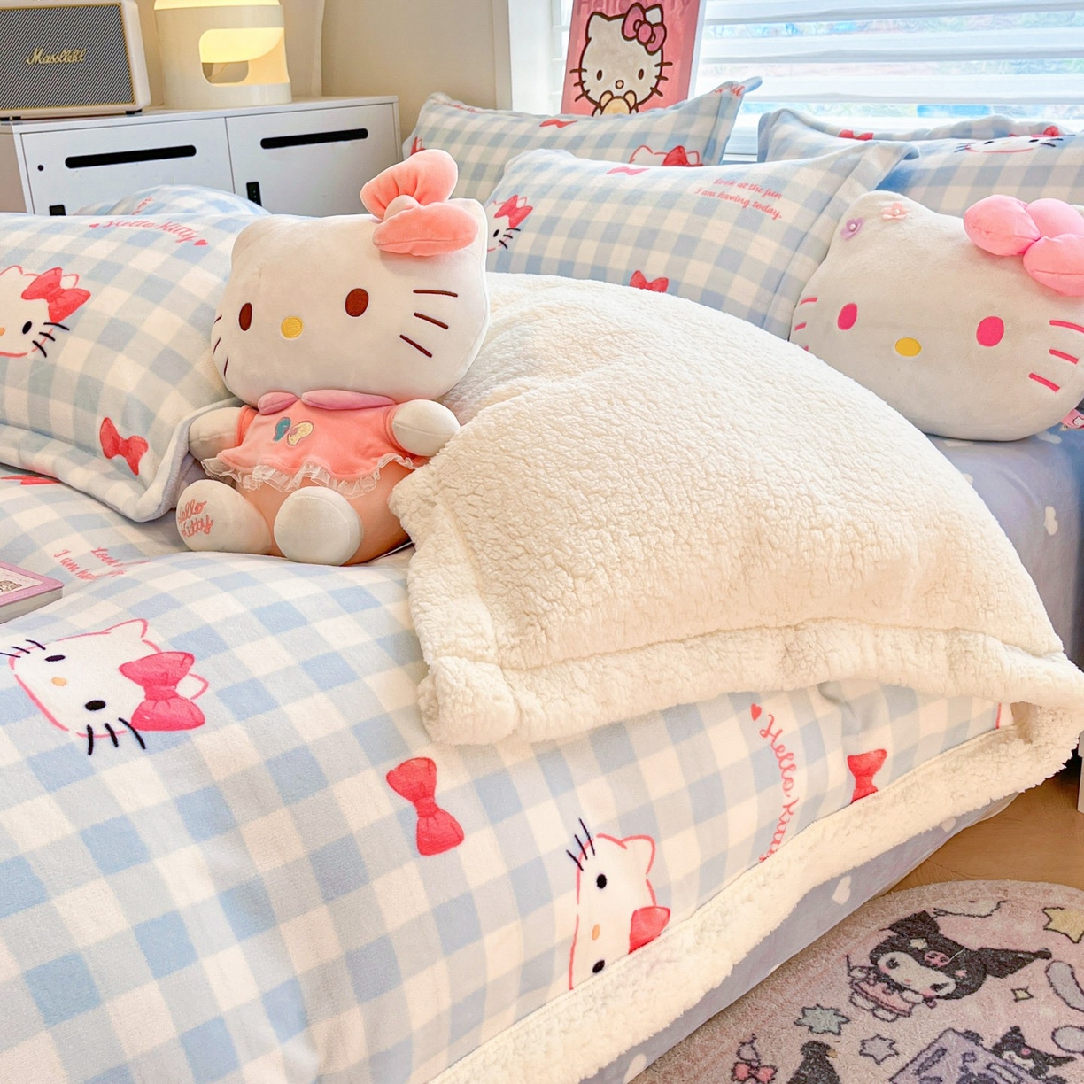 91家纺网 家纺一手货源 找家纺 暮思家居 2025新款三丽鸥正版授权少女可爱卡通加厚牛奶绒羊羔绒毛毯多功能四季毛毯四件套 羊羔绒-乖巧KT