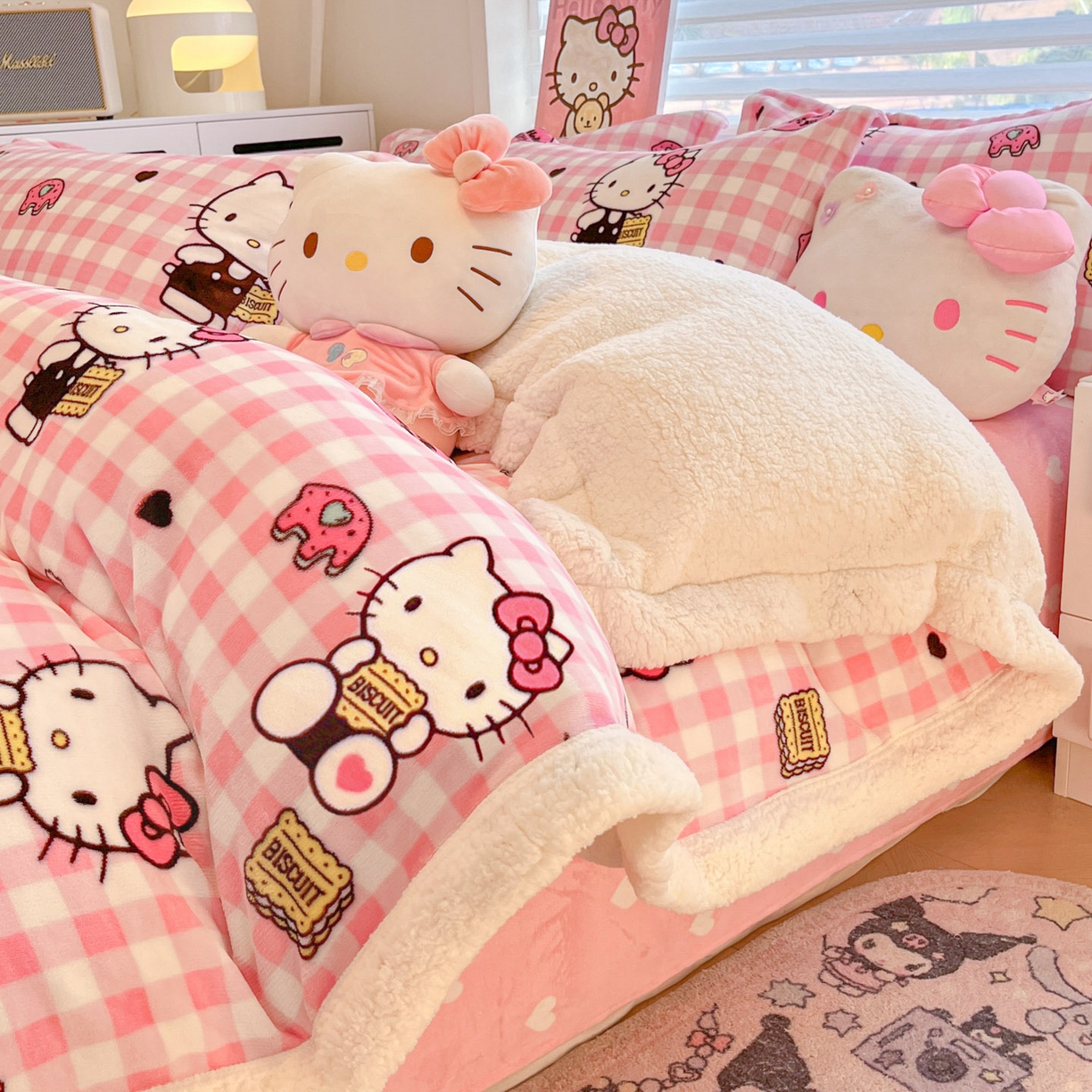 暮思家居 2025新款三丽鸥正版授权少女可爱卡通加厚牛奶绒羊羔绒毛毯多功能四季毛毯四件套 羊羔绒-粉格KT