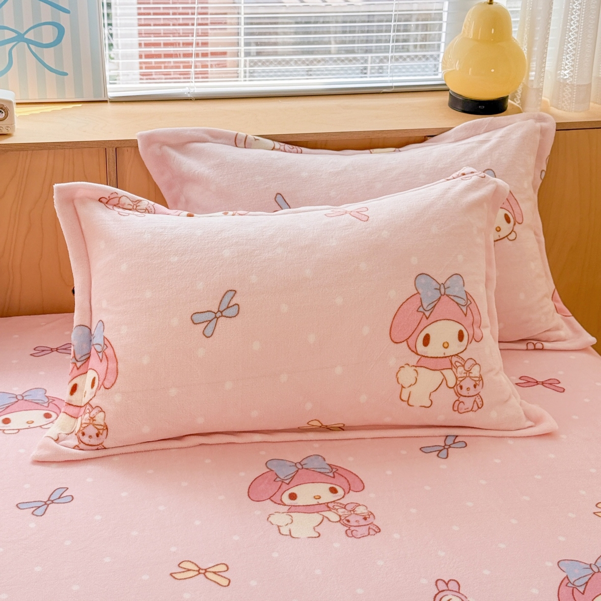 91家纺网 家纺一手货源 找家纺 名兮-2025经典奥特曼-三丽鸥高克重印花牛奶绒床笠 点点美乐蒂