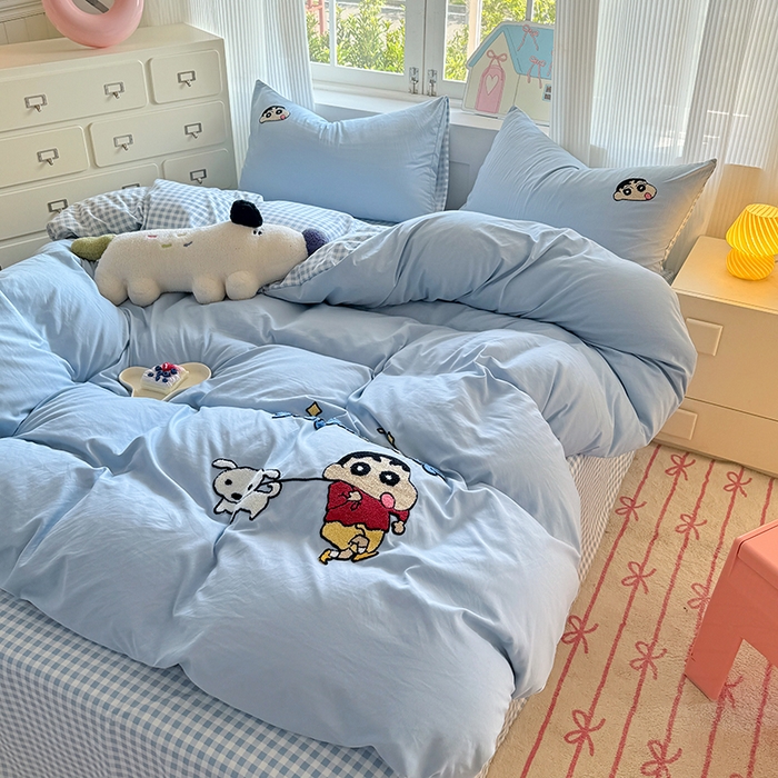 91家纺网 家纺一手货源 找家纺 沃朴家居 2025新款萌趣水洗棉毛巾绣四件套 调皮小新