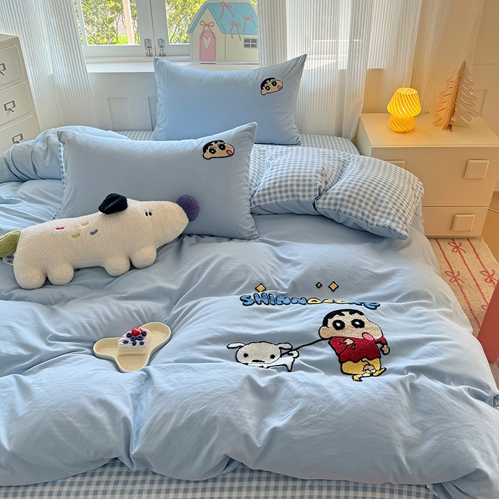 91家纺网 家纺一手货源 找家纺 沃朴家居 2025新款萌趣水洗棉毛巾绣四件套 调皮小新