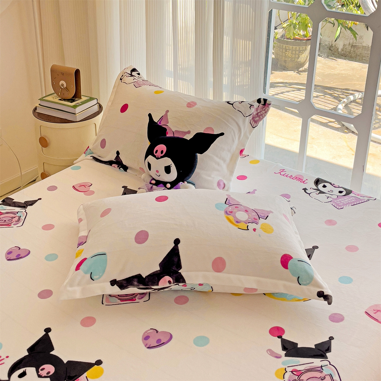 91家纺网 家纺一手货源 找家纺 名兮-2025经典奥特曼-三丽鸥高克重印花牛奶绒床笠 多彩库洛米