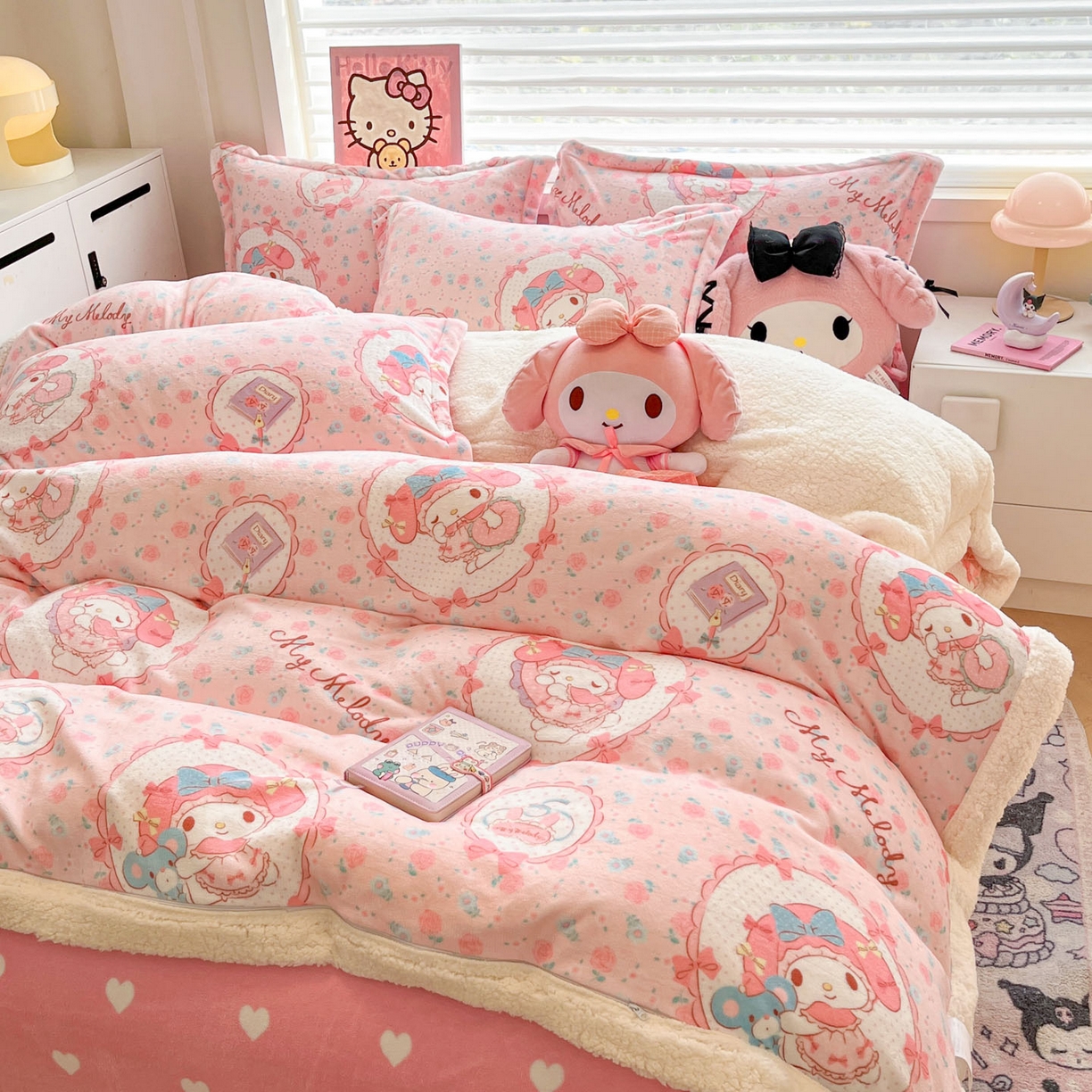 91家纺网 家纺一手货源 找家纺 暮思家居 2025新款三丽鸥正版授权少女可爱卡通加厚牛奶绒羊羔绒毛毯多功能四季毛毯四件套 羊羔绒-花花美乐蒂